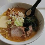 ラーメン ちゃー亭 - バターみそ(￥850)。
味噌はまろやか。