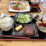 森のハンバーグ工房 ゆみさんち - ハンバーグランチ 900円(税込)