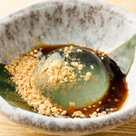 Mizu warabi mochi ~ with black sugar syrup soybean flour ~