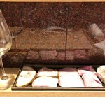 中華蕎麦 とみ田 - 特選全部乗せトッピング+白ワイン