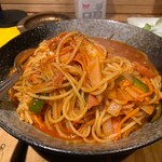 TOBEE - ★ピリ辛ナポリタン（400g・500円）★
