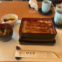 鰻割烹 伊豆栄 本店 - 