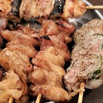 焼とん あかし - 焼きとんと焼き鳥の共存