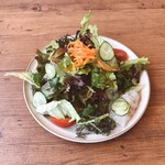 Le Bistrot des Copains - 山盛りサラダ