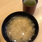 きく鮨 - セットのお味噌汁（あら汁）