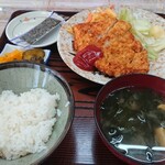 まつや食堂 - チキン竜田揚げ定食 ご飯少なめ 650円