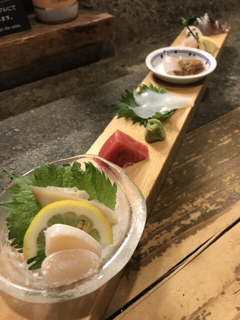 四十八漁場 エキニア横浜店 横浜 魚介料理 海鮮料理 食べログ