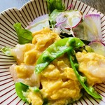 高畑料理店 - エビと玉子の塩麹炒め