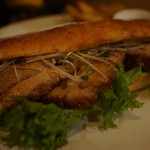 オペラ - タイ式角煮サンド