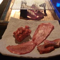 肉匠なか田 本店 - タンの３種盛り