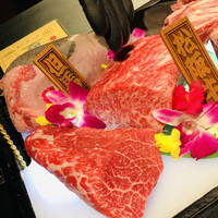 西麻布 焼肉 X - 松阪牛です。手前は肩甲骨のとうがらし。希少部位です。奥はサーロインの芯です