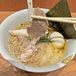 ラーメンWalkerキッチン - 信玄鶏を白醤油で味付けした鶏モモ肉チャーシュー