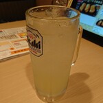 Gasuto - 最初の一杯、レモンサワー384円