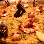 anocado - 魚介のパエリャ