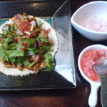 El Comal mexican kitchen - ローストポークのタコス。