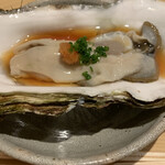 鮨 由う - ・岩手産 生牡蠣 ぽん酢で