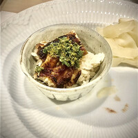 うを徳 - 岡山の鰻（天然と思われる）と花山椒と酢飯で