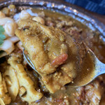 LAMP - チキン浮遊！見た目じゃ全く伝わらないだろうけど喰べると首を傾げるウマさ。絡みつくカットの玉ねぎもイイ。