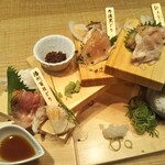 Koube Yakitori Sutando Nonotori - 名物 地鶏のたたき3種食べ比べ 980円