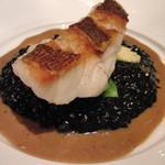 AKI NAGAO - 訪問５回目－本日のお魚料理（ハタとイカスミリゾット）※イカスミ初体験