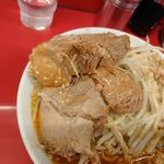 ラーメン二郎 - 分厚いブタ！！