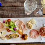 マスティカヴィーノ - 大皿前菜盛り合わせ