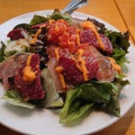 ワイルドバーン - イタリアンサラダを選択、月並みな言い方ですが、フレッシュな野菜と生ハム、 サラミの組合せがドレッシングに良く合い美味しかった。