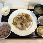 キッチンぴなこ - 料理写真:鶏肉とたたき牛蒡のピリ辛煮(2020/10撮影)