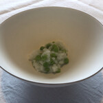 pesceco - たっぷりの湧き水で朝摘みのグリーンピースとお米と塩だけで煮込んだおじや的な締め