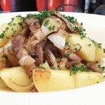 ボーノ - ジャーマンポテトの横顔  これもたぶん 増量