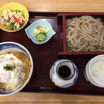 Ajiwai Soba Daimiu - ヒレカツ丼セット890円安い！