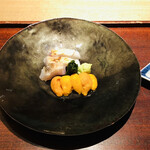 神楽坂 石かわ - 甘鯛の炙り　出汁の漬け　北海道函館の紫ウニ　青海苔　山葵