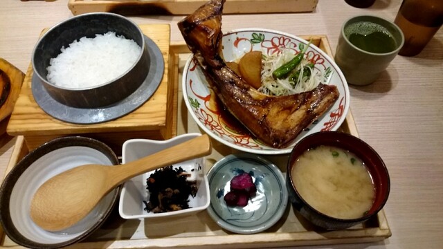 魚 きんぐ ウオキング 西鉄香椎 寿司 食べログ