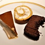 アピシウス - パイナップルのロールケーキ、美味でした！