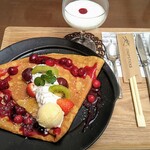 カフェテラス四季 - 本日のフルーツクレープセット