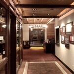 ロウリーズ・ザ・プライムリブ - 店内