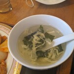 中華料理 縁 - 定食共通のワカメ玉子スープが、超熱っつ熱!!