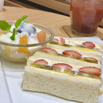 イタガキ フルーツ カフェ - 