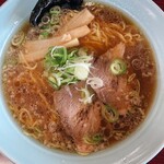 ラーメンショップ - 料理写真:醤油　中