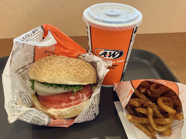 ａ ｗ 那覇空港店 エイアンドダブリュ 那覇空港 ハンバーガー 食べログ