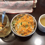 インド・ネパール料理ナマステ　ガネーシャ　マハル - サラダとスープとアチャール