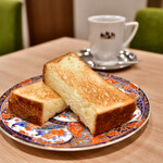 CAFE＆BAKERY MIYABI - 厚切りトースト(モーニング)@税込400円：コーヒー or 紅茶付き