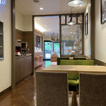 CAFE＆BAKERY MIYABI - 店内