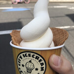 Good Eats by city icecream&coffee - 白へびソフトクリームレギュラー400円