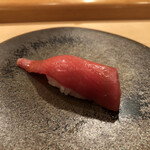 木挽町 とも樹 - 沖縄(134.6kg)本鮪中トロのにぎり