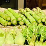 日本橋 蕎ノ字 - ◎アスパラと天然山菜は静岡産。