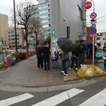 ラーメン二郎 - 早朝AM8:00到着で30人オーバー!