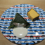 Il Lato - 桜餅風　白餡クリーム、ミモレットチーズケーキ