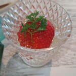 韻松亭 - 苺のゼリー寄せ