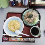 山田うどん食堂 - チャーハンセット ざるそば 690円
